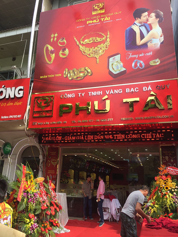 VBĐQ Phú Tài khai trương