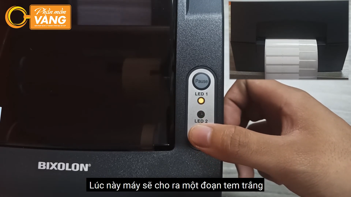 Thao tác để máy in tem Bixolon nhận dạng tem (feed máy) - Phần Mềm Vàng