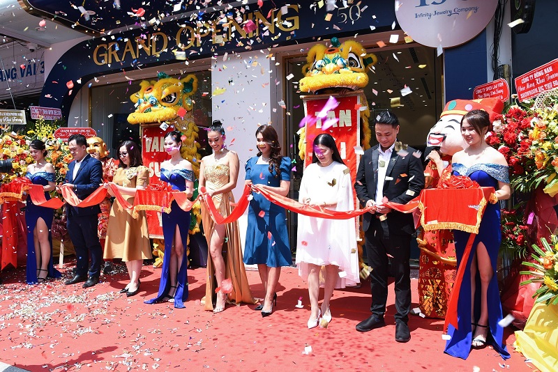 Chúc mừng quý khách IJC khai trương showroom 50